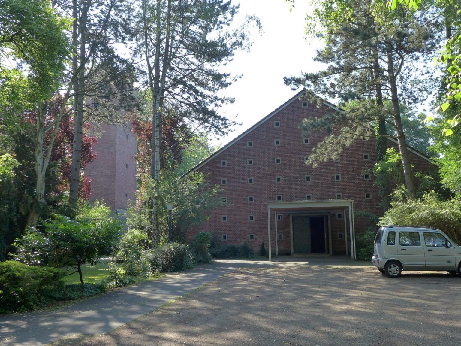 Die Versöhnungskirche in RathHeumar Ev. Kirchengemeinde Köln Rath
